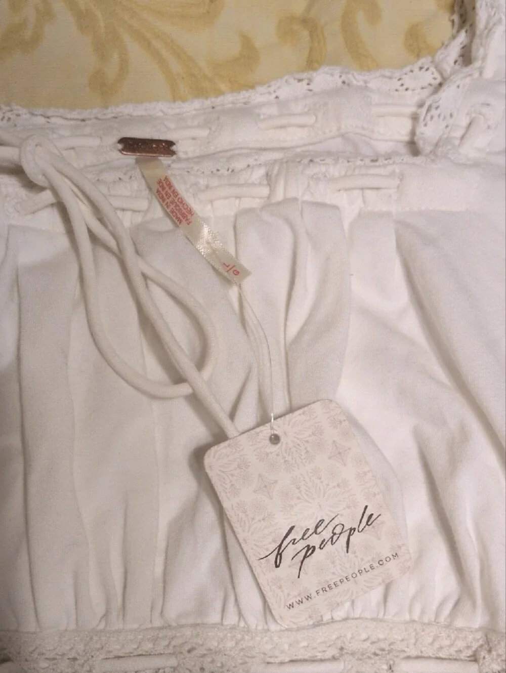 Free People Scarlet Off-Shoulder Lace Trim Crop Top In Cream, SZ L, NWT